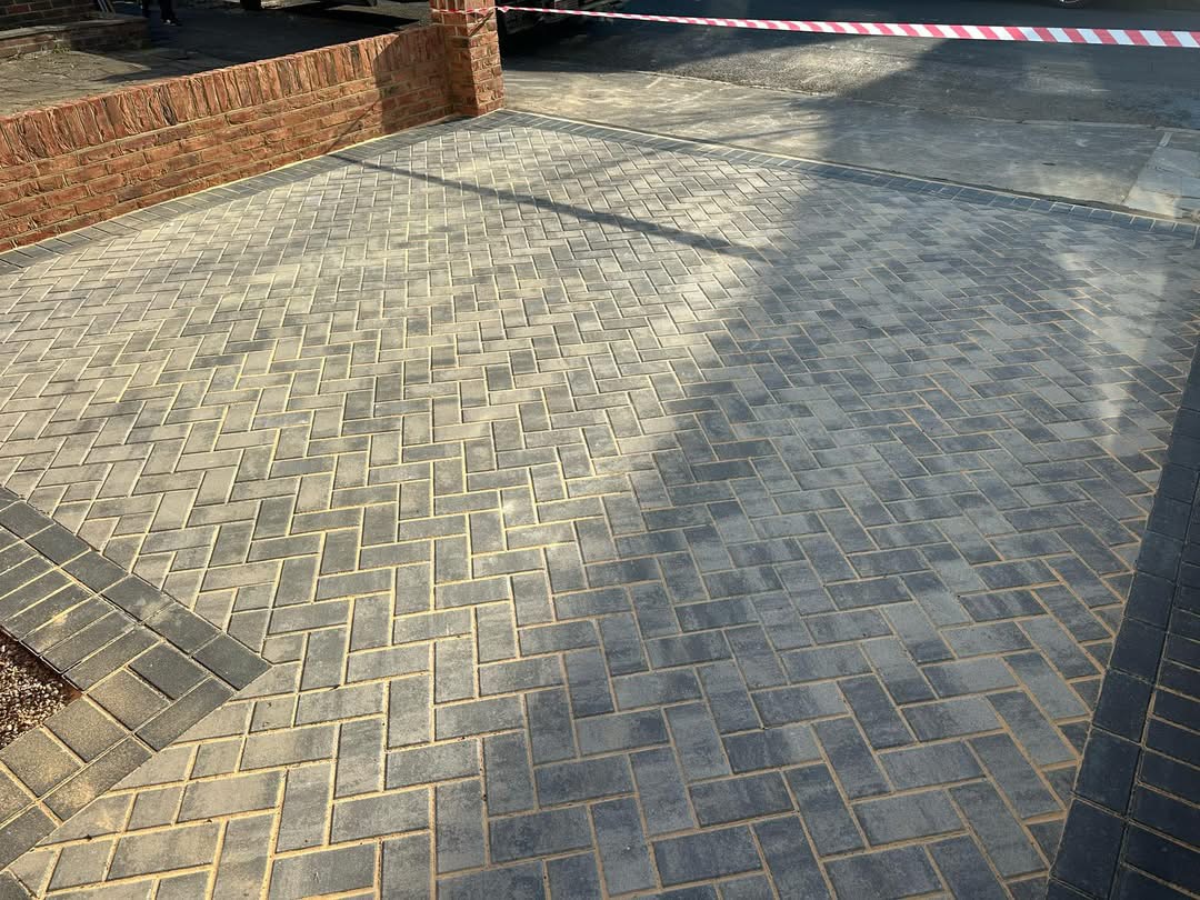 Builder: Image 21